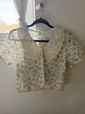 Floral Eyelet Collar Button-Up Top in Cream and Mint